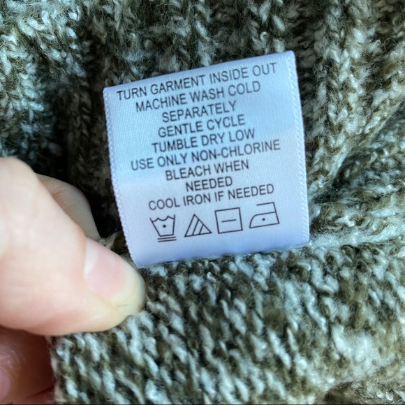 Olivia Sky NWT Olive Grey knit sweater - Picture 6 of 6